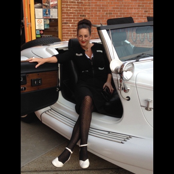 Meet your Posher - Picture 2 of 16